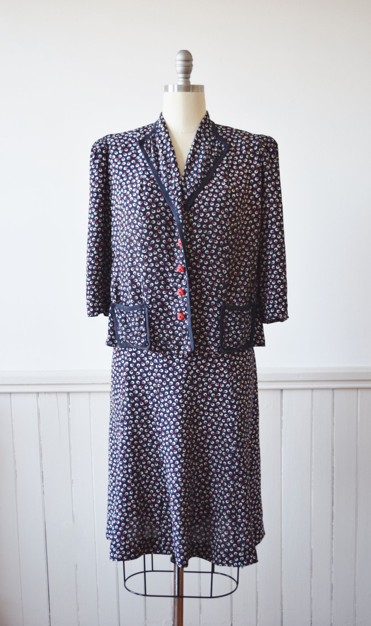 Geo Print Cold Rayon Skirt Suit | L/XL