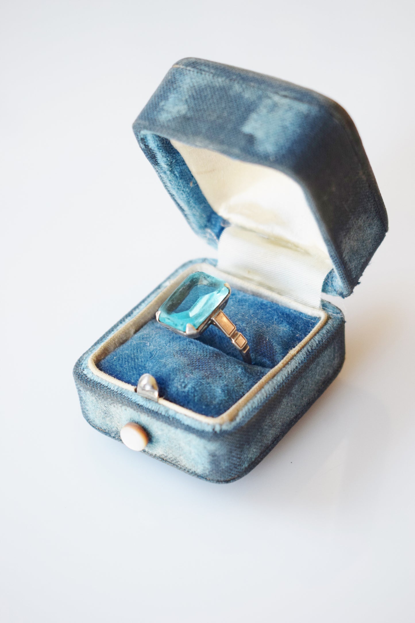 Vintage Art Deco Simulated Aquamarine and Silver Ring | 6.75