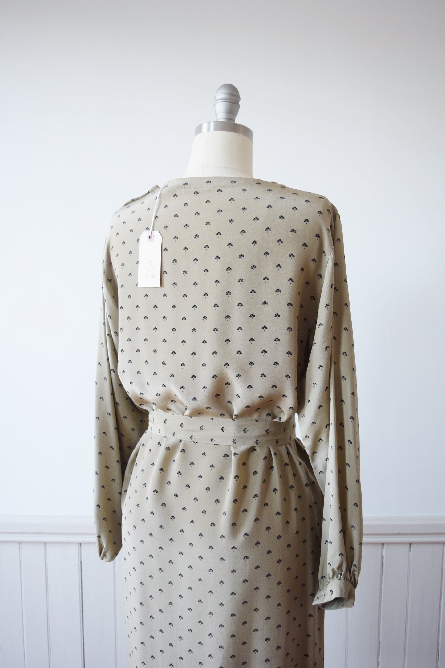 1980s Silk Ginko Print Dress | M