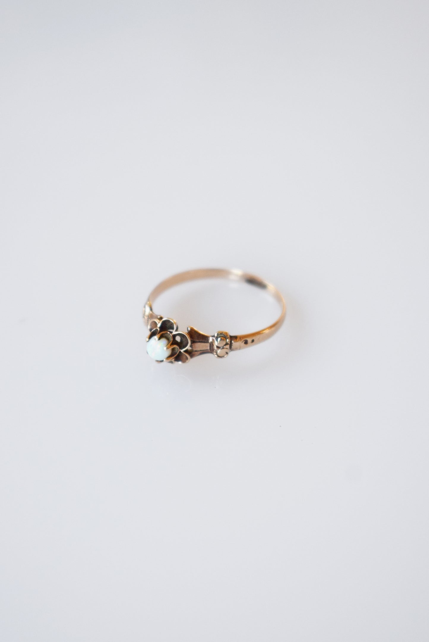 Antique Victorian 10kt Gold and Opal Ring | 6.75