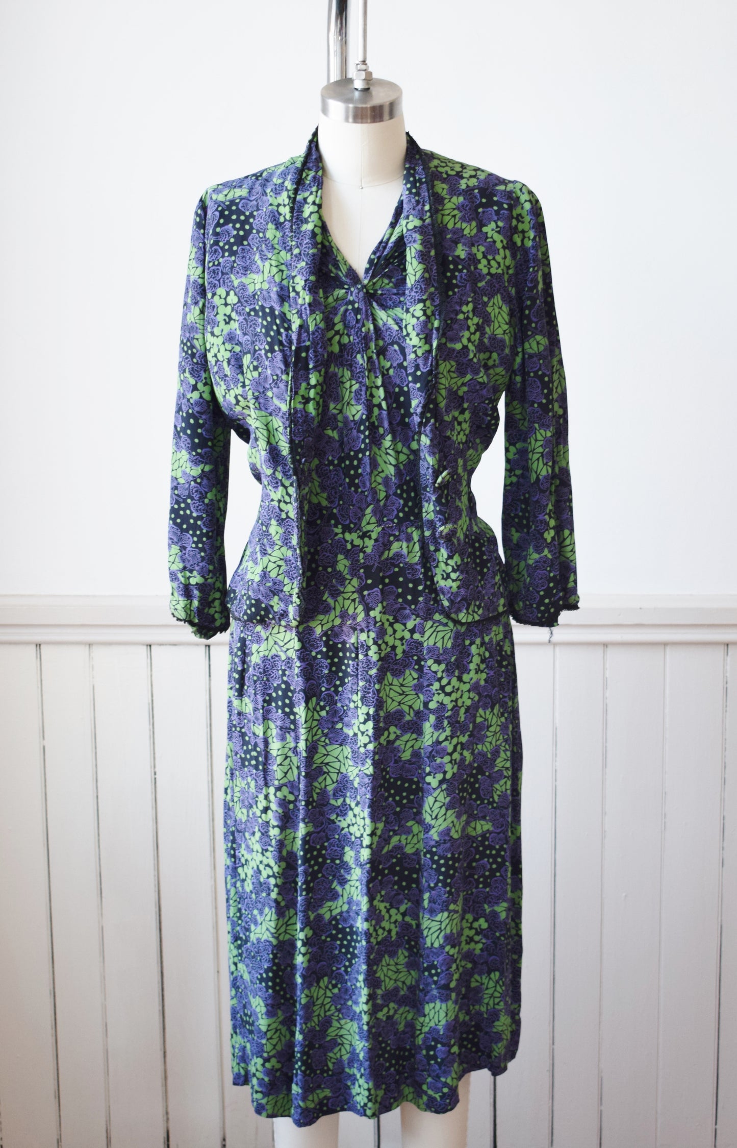 Early 1950s Dark Floral Rayon Dress and Jacket | S-M | wounded bird