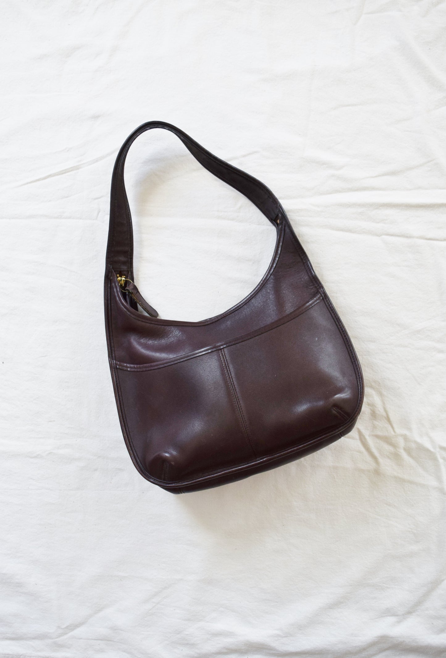 Vintage Coach Ergo Hobo Bag in Dark Brown | 9033 | Coach Legacy | 1980s / 1990s