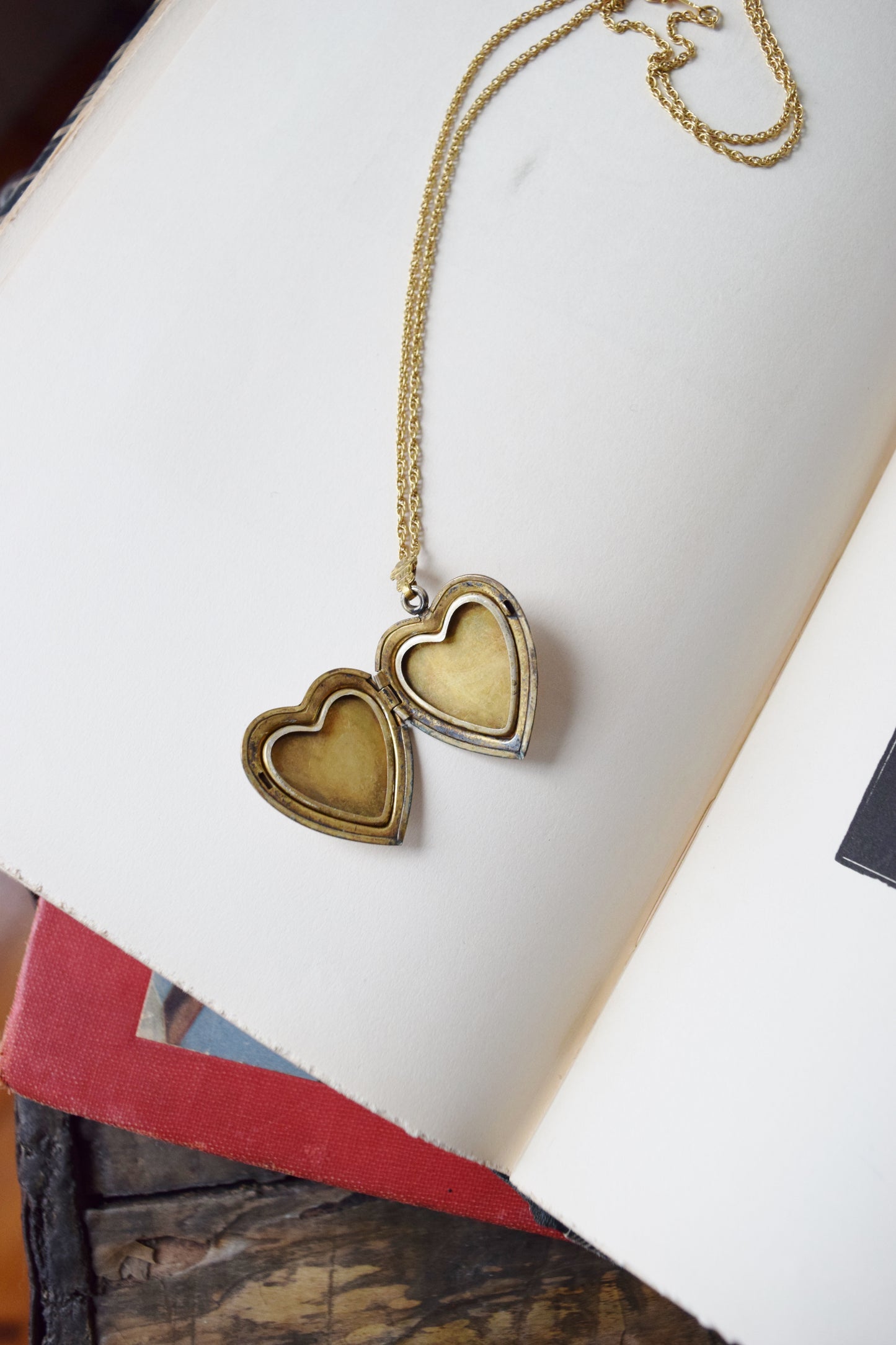 Antique Gold Heart Shaped Locket Necklace