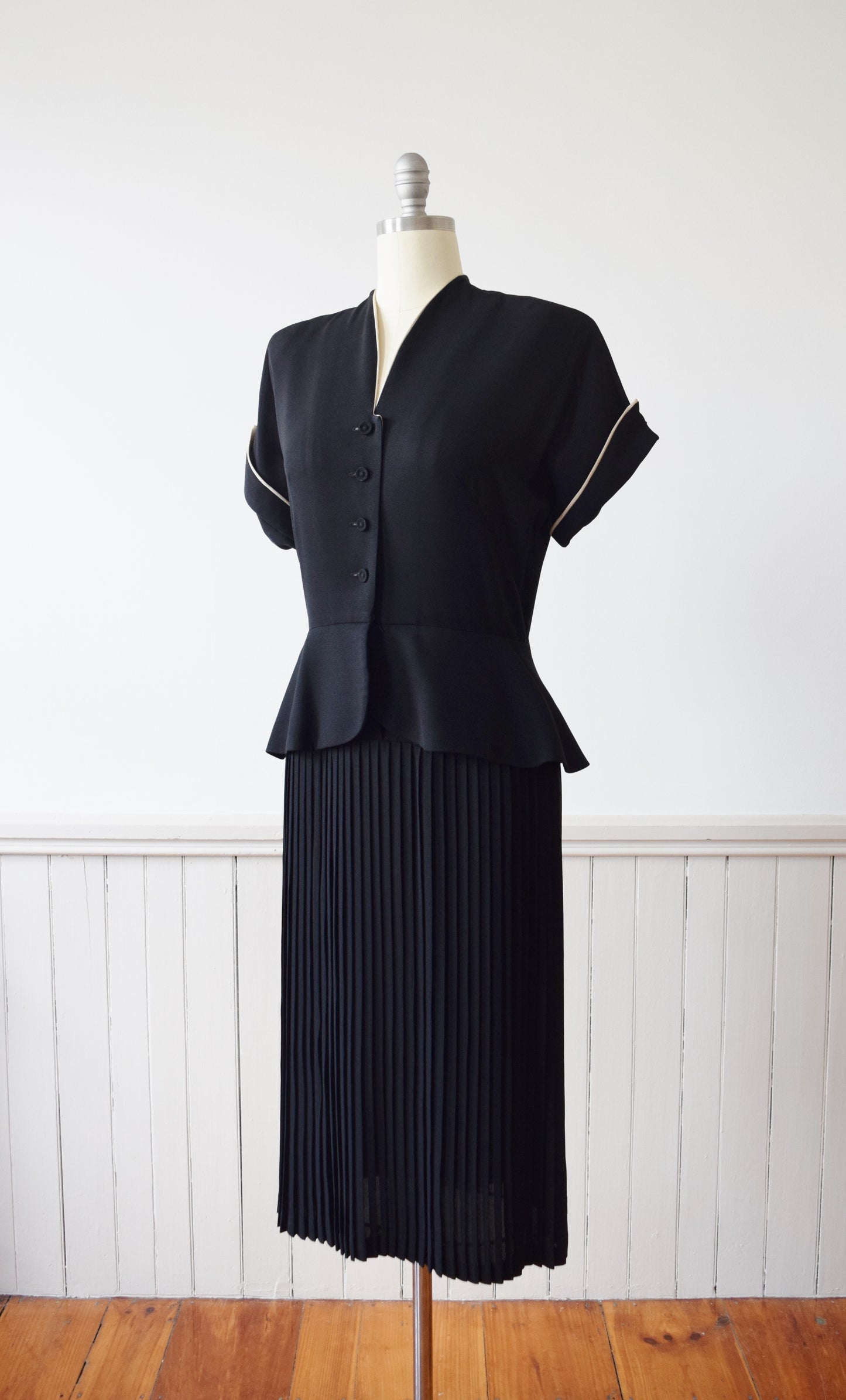 1940s Pleated Black Dress with Peplum Waist | M