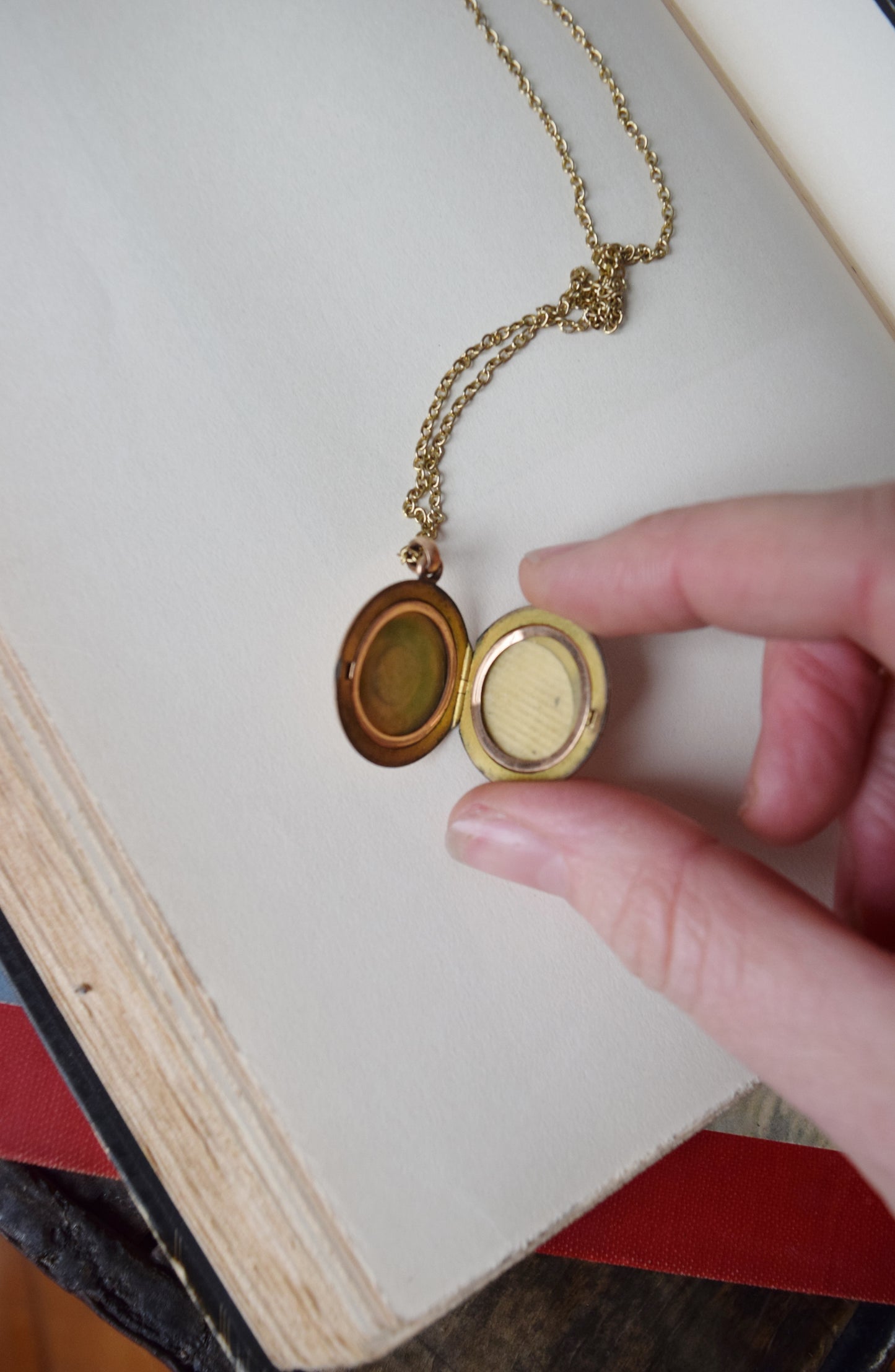 Antique Gold Monogrammed Circle Locket | Edwardian Locket | Initials EEB