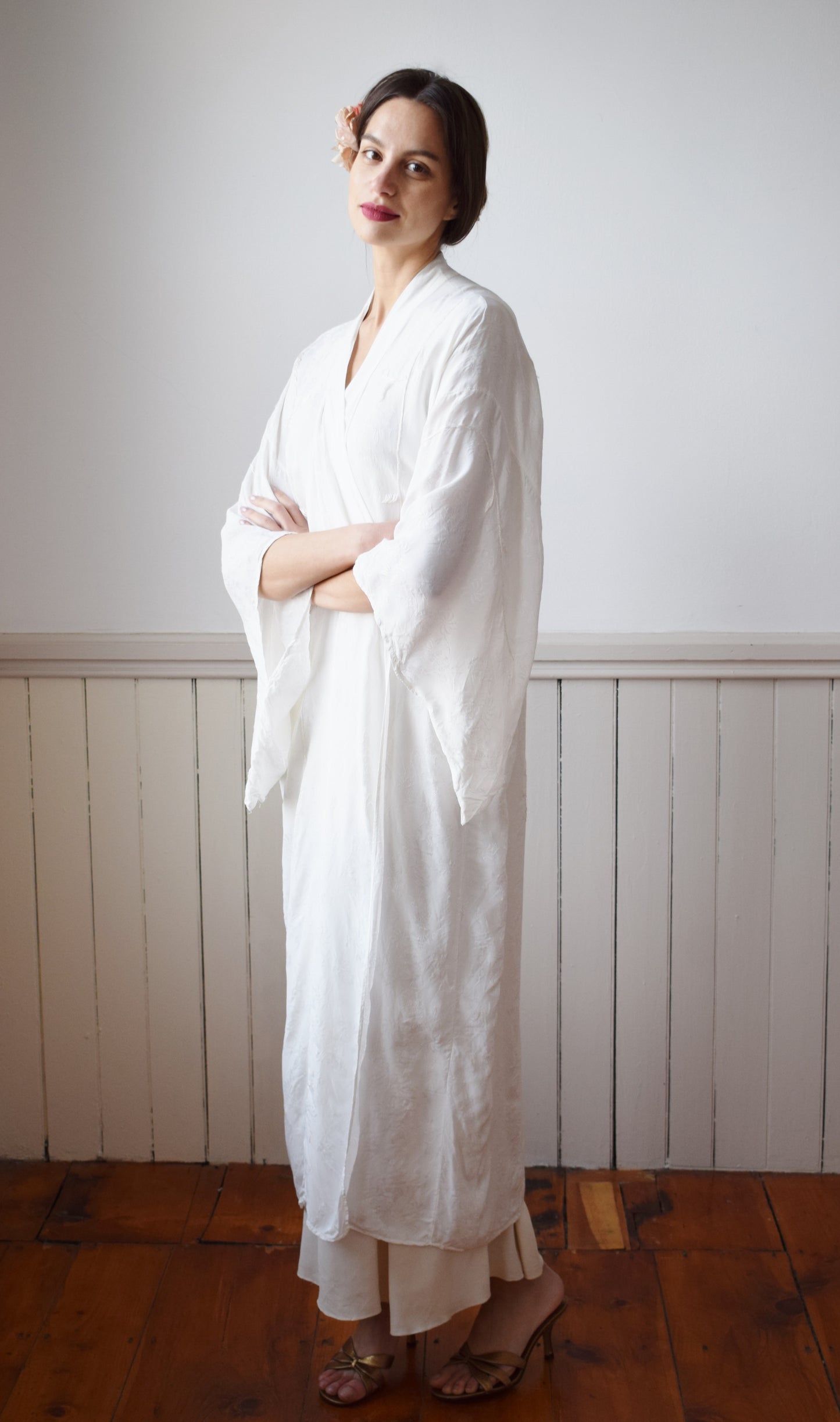 1920s Embroidered White Rayon Kimono Robe | OS