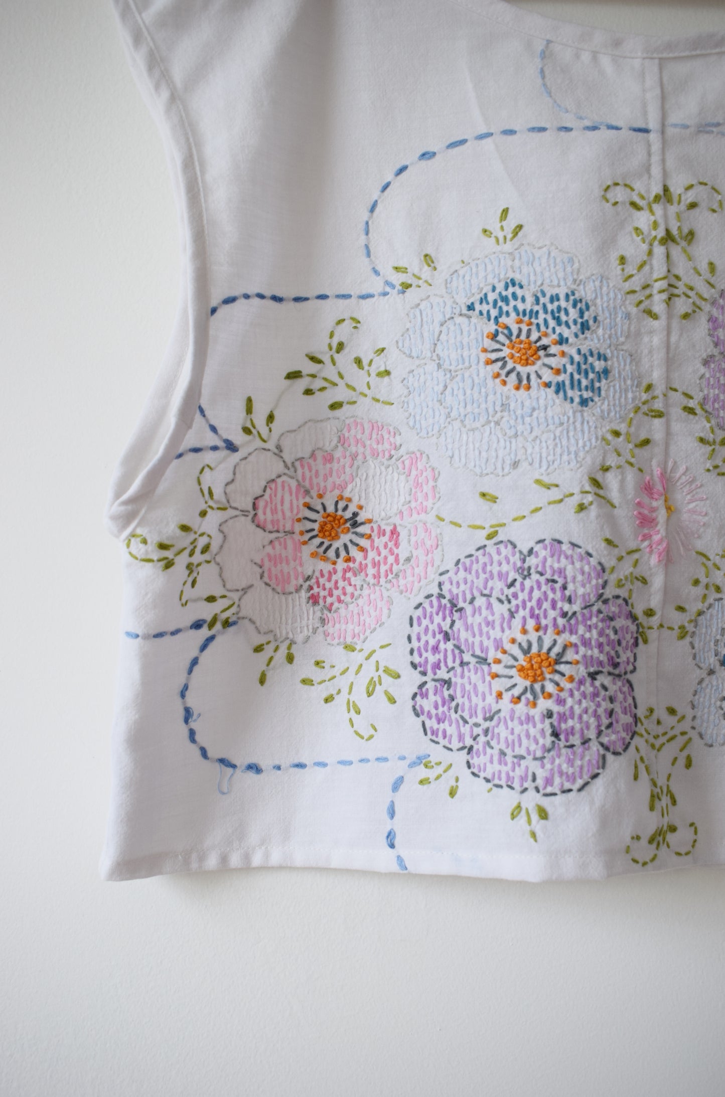 Vintage Embroidered Bedspread Top | Floral | L