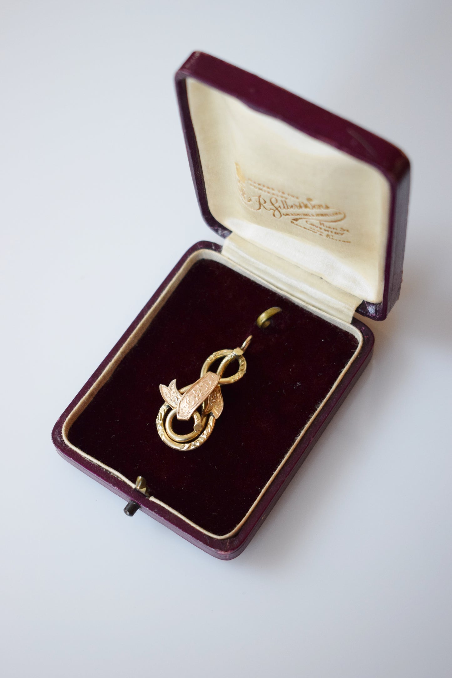 Victorian Gold Love Knot Pendant Necklace