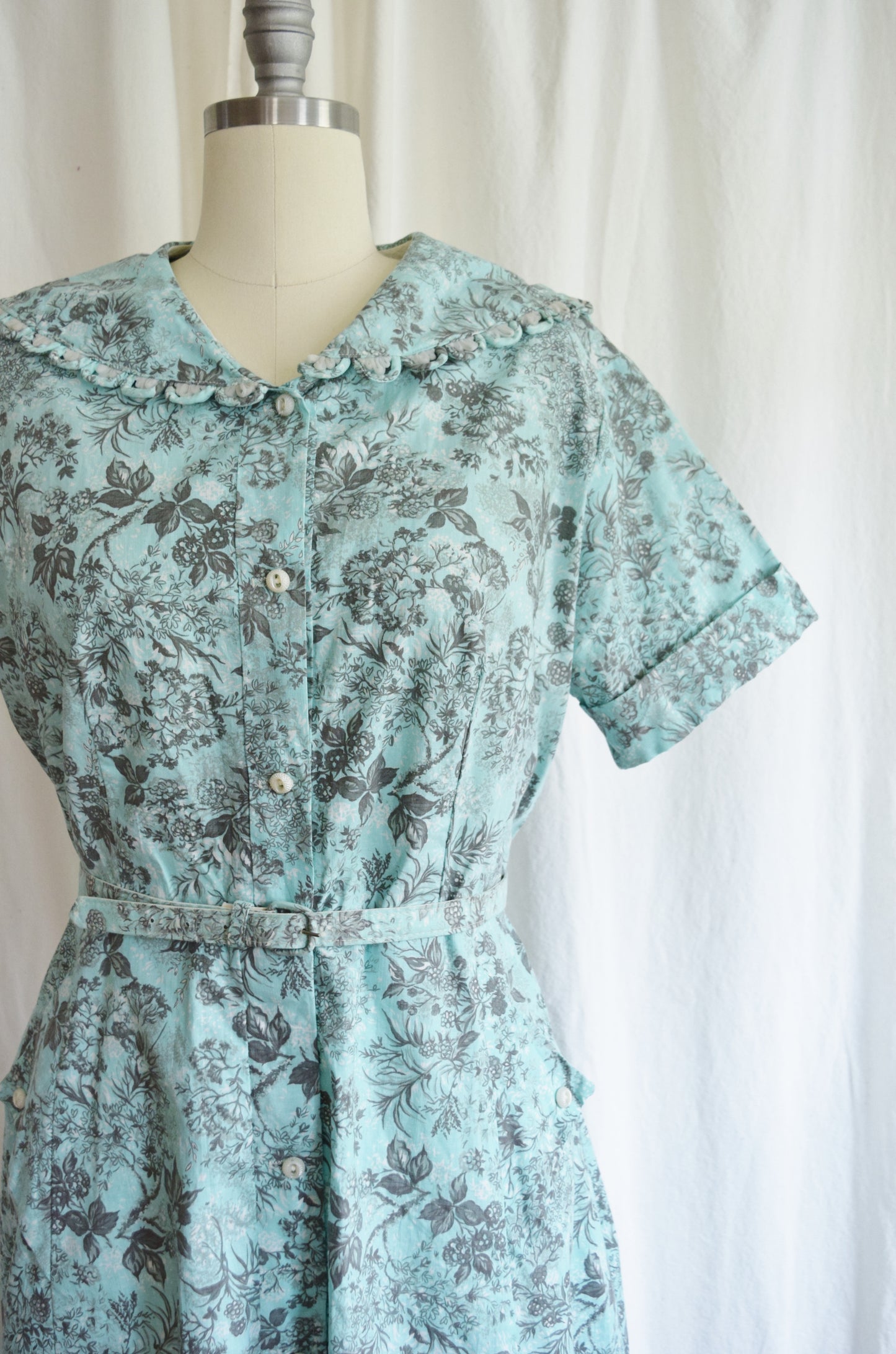 Early 1950s Berry Bramble Cotton Day Dress