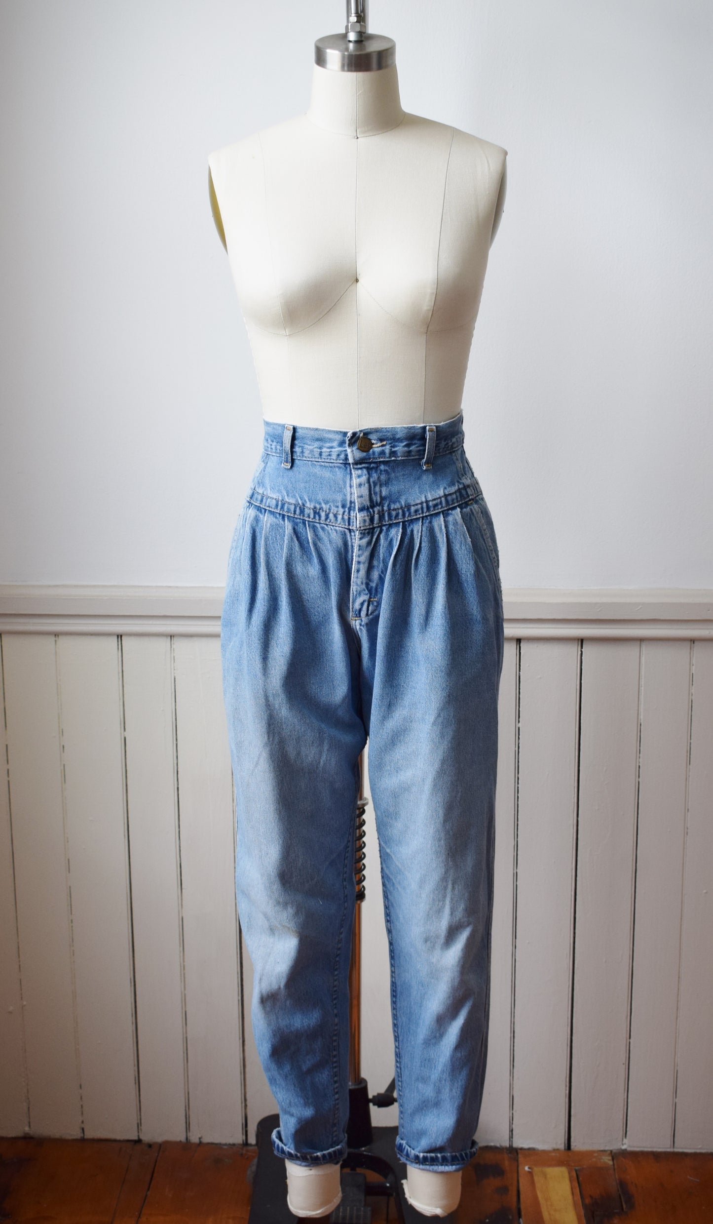 1980s Lee High Rise Fashion Jeans | 26" W