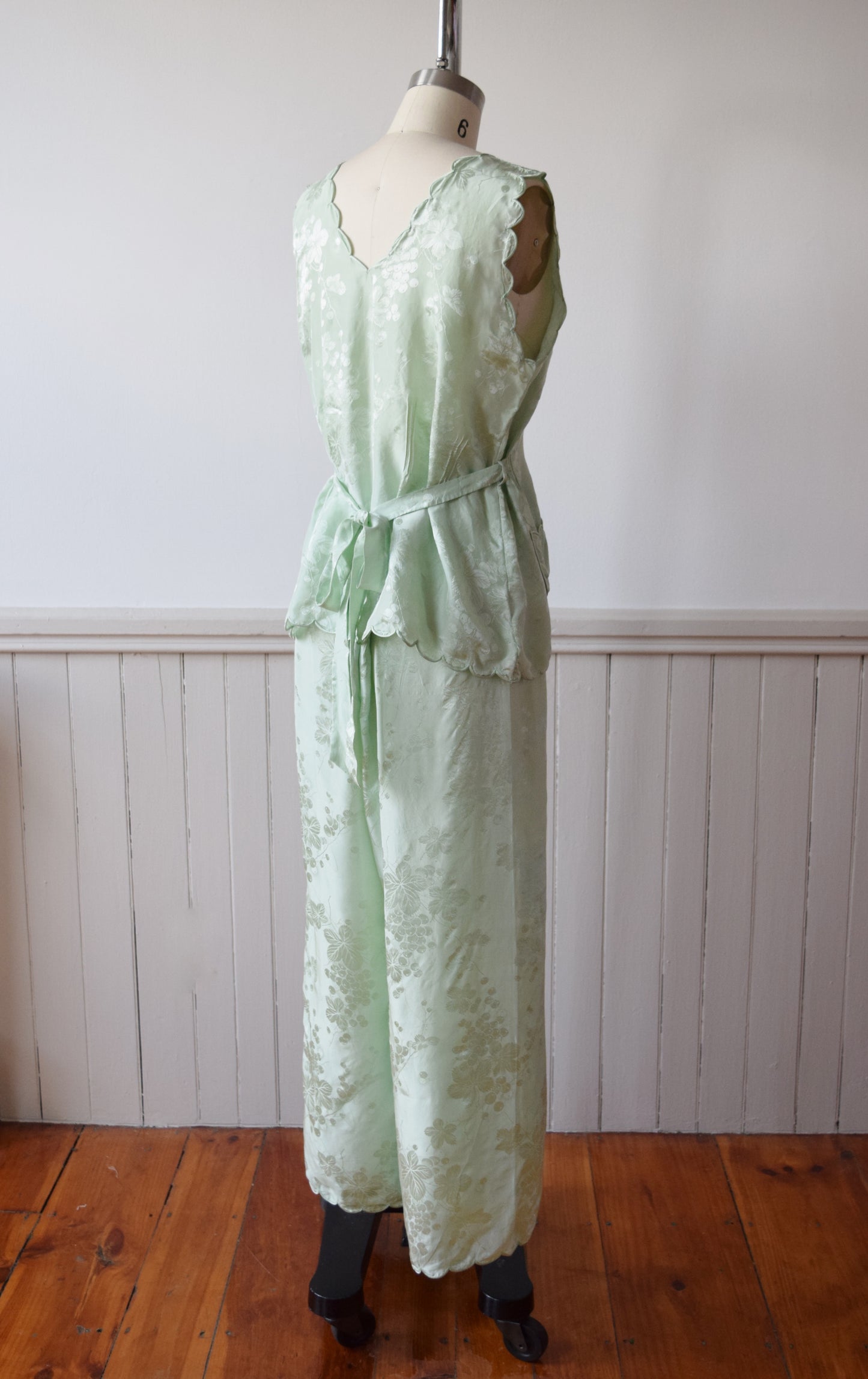 Late 1920s to Early 1930s Sage Green Silk Jacquard Grape Pattern Lounge Set