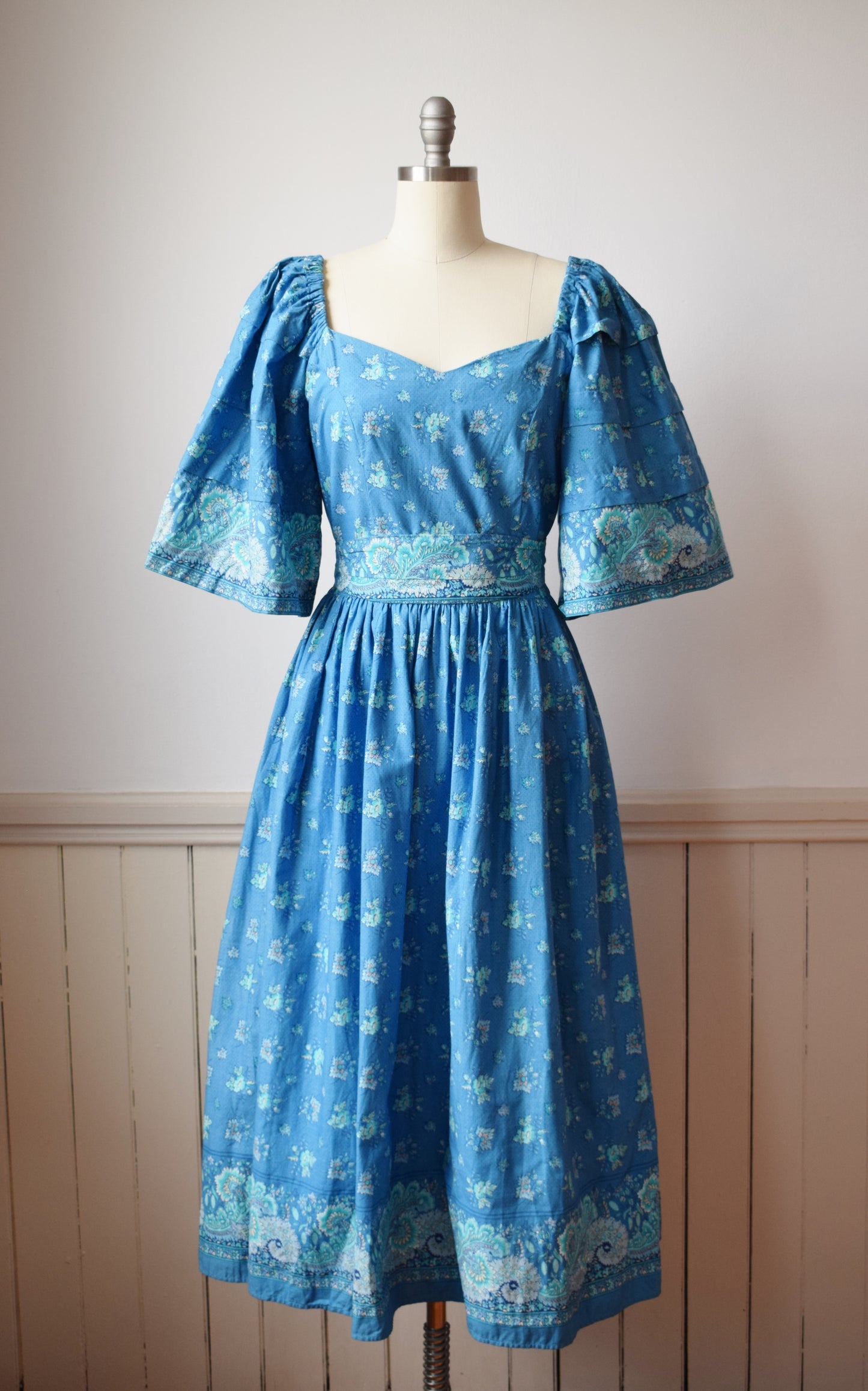 Vintage Bell Sleeve French Cotton Dress | M/L