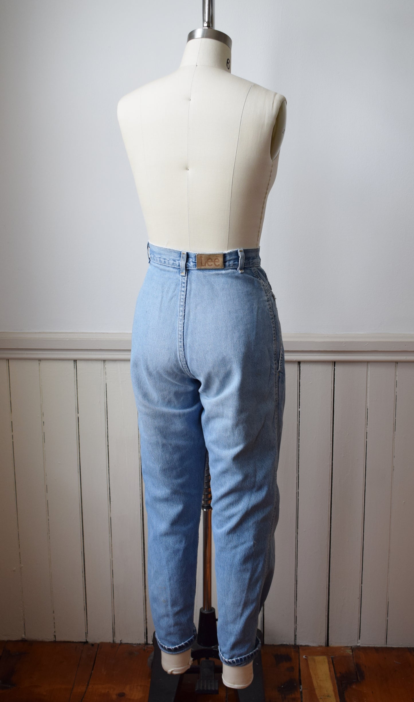 1980s Lee High Rise Fashion Jeans | 26" W