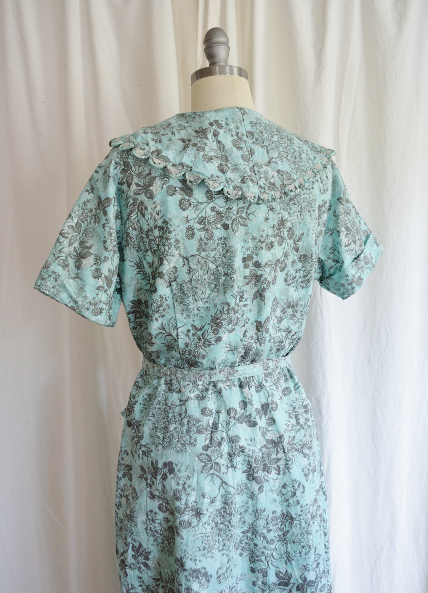 Early 1950s Berry Bramble Cotton Day Dress