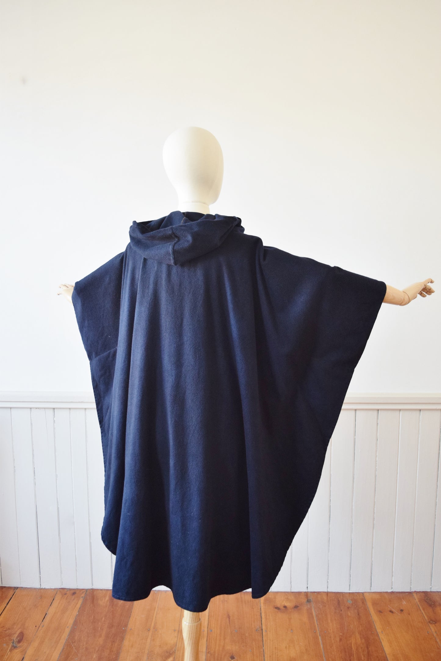 1970s Cashmere/Wool Blend Hooded Cloak | OS