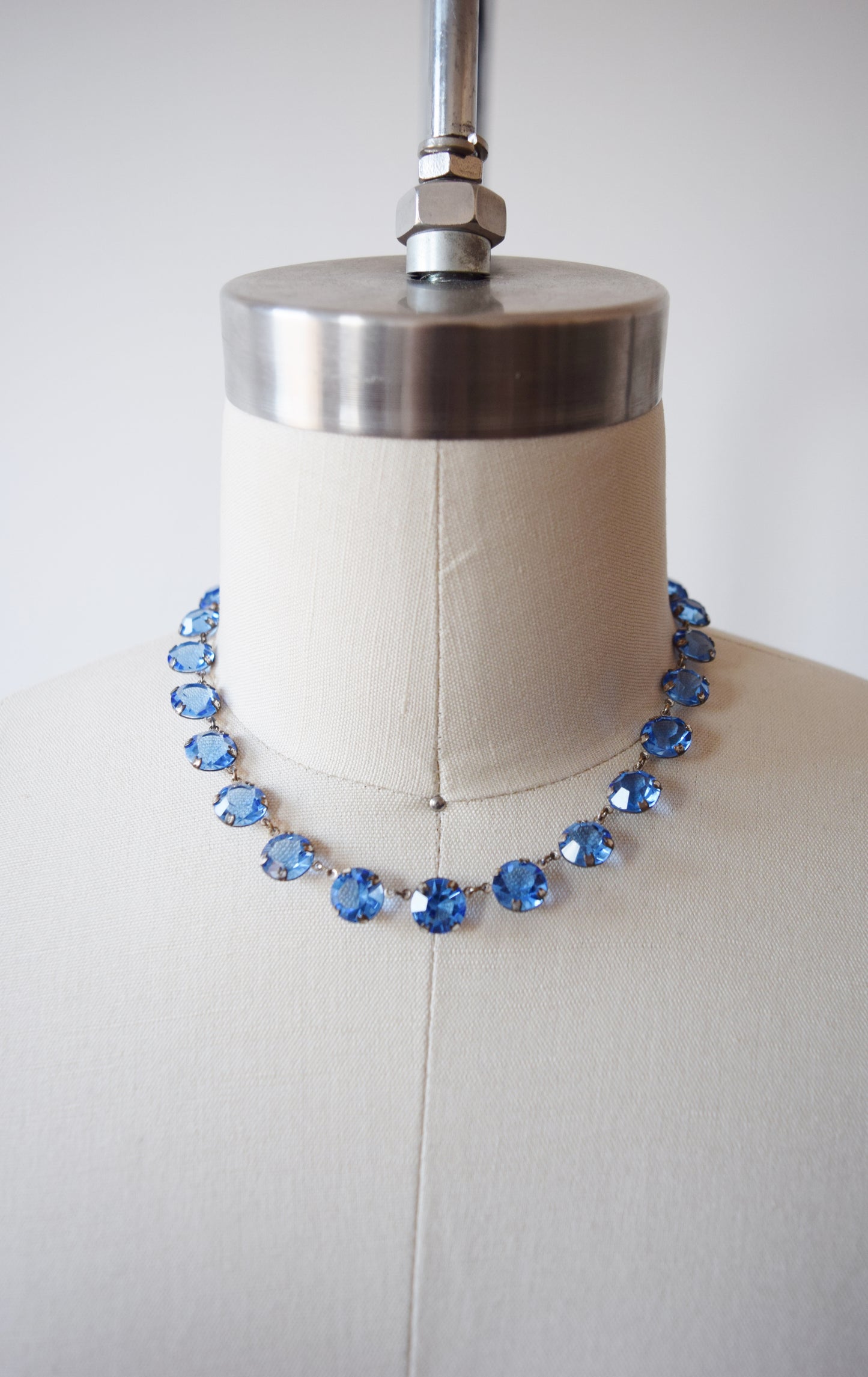 Vintage Art Deco Blue Glass Necklace