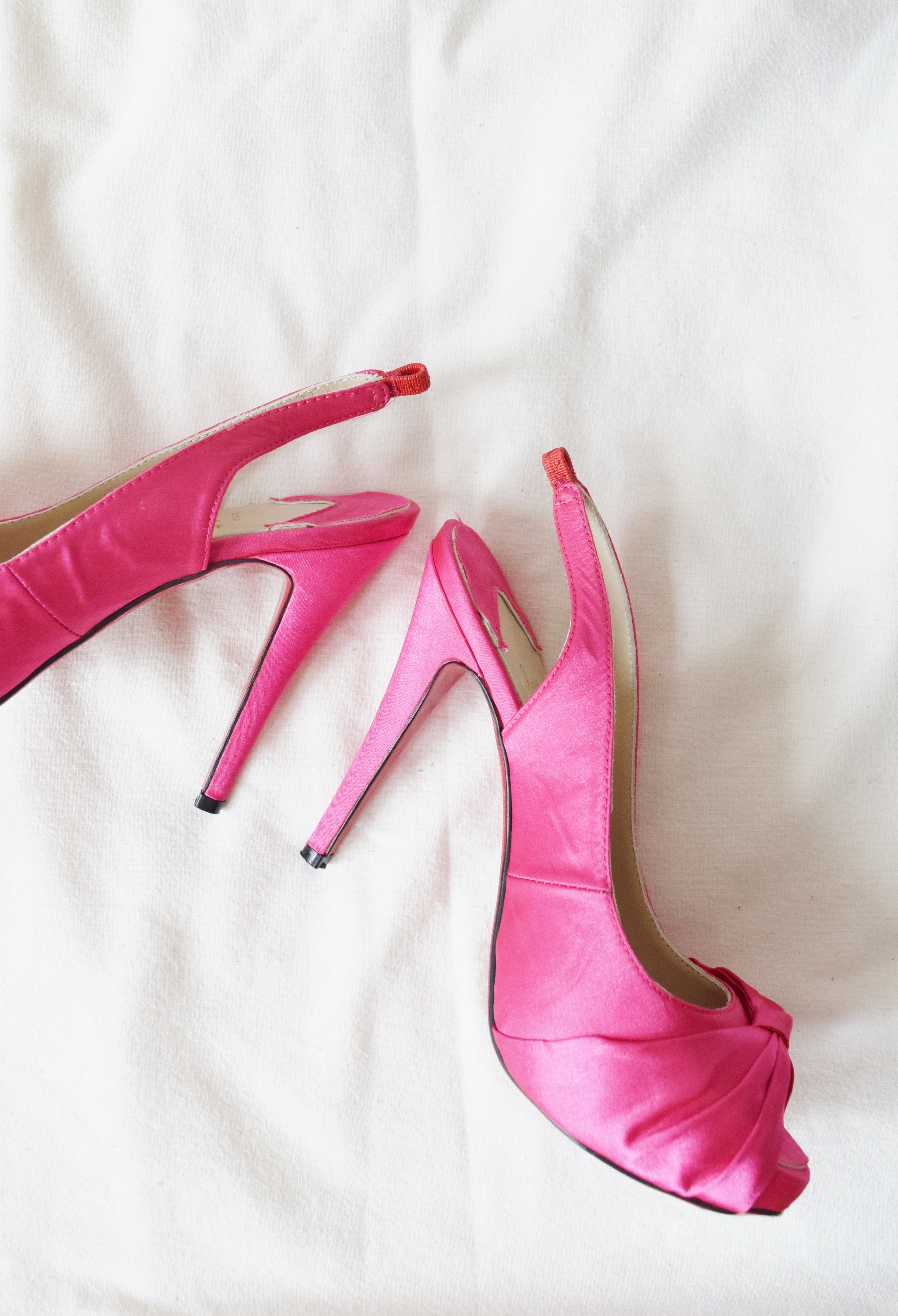 Hot pink heels size hot sale 5