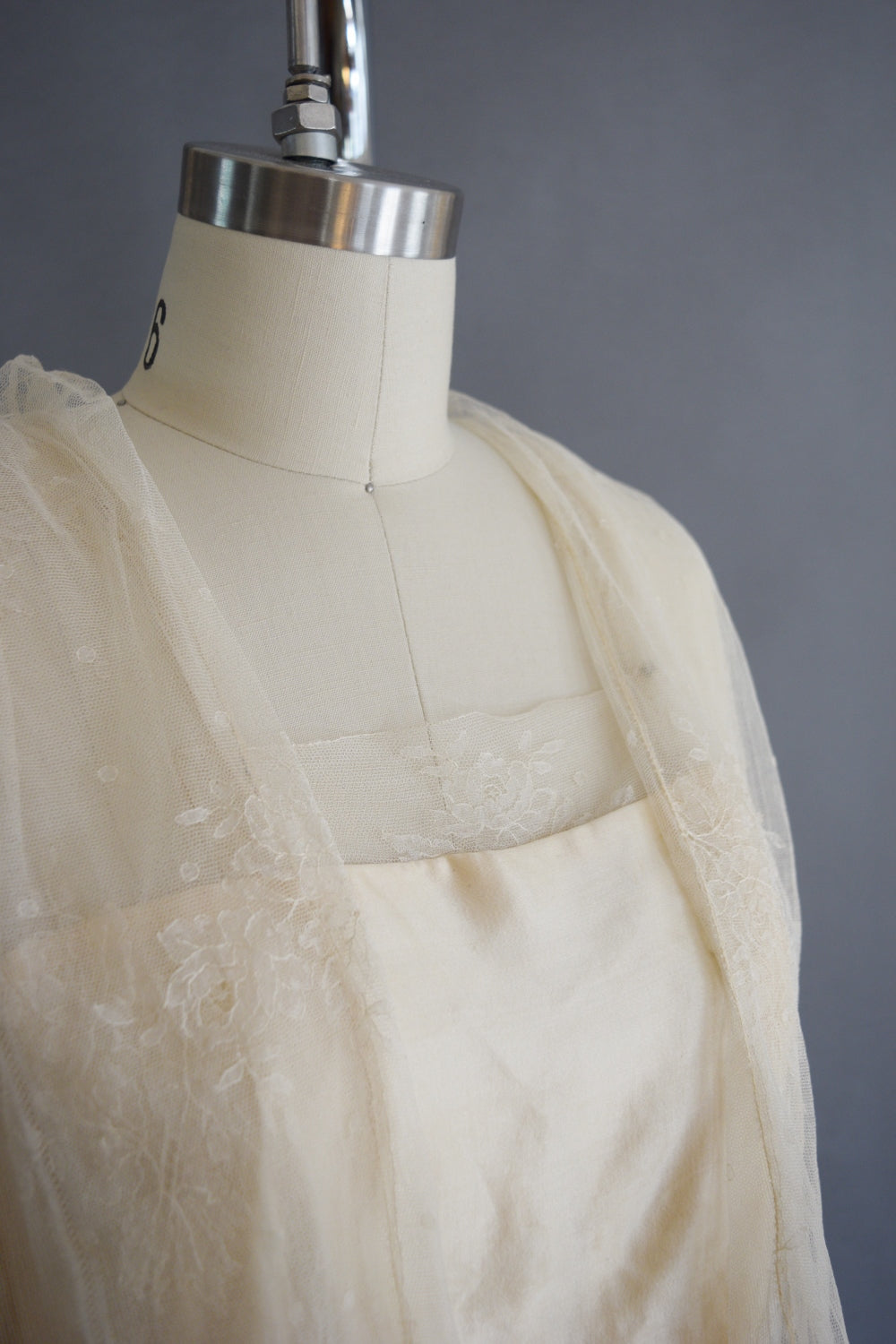 Late 1910s / early 1920s Silk Satin and Lace Couture Wedding Dress  | Antique Wedding Dress | Silk Satin and Lace | Xsmall - Small