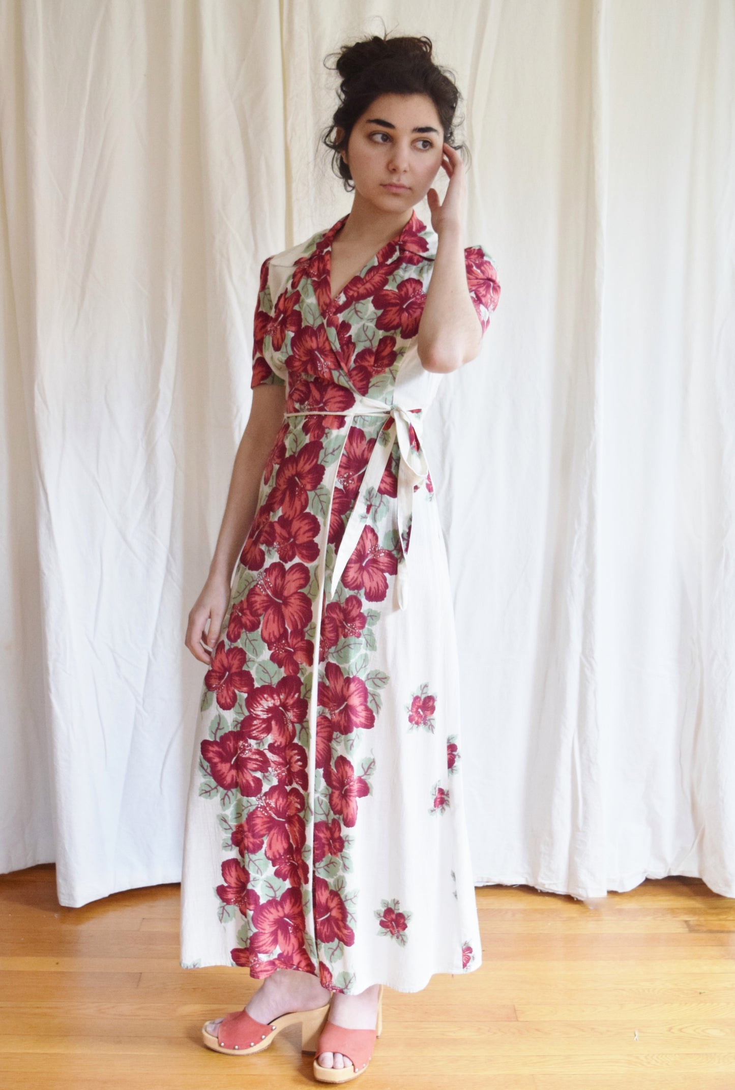 Early 1940s Hawaiian Print Floral Wrap Dress