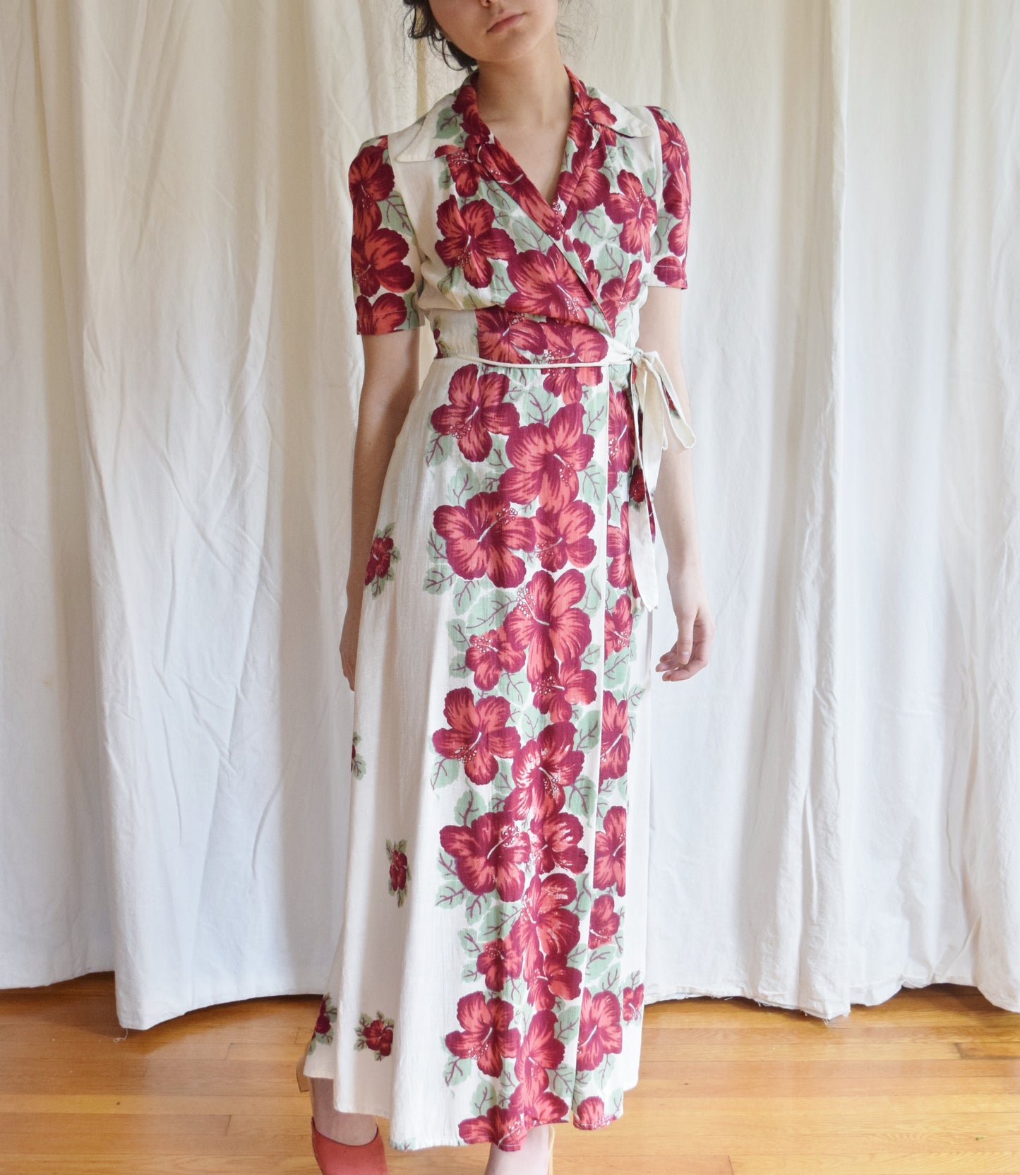 Early 1940s Hawaiian Print Floral Wrap Dress