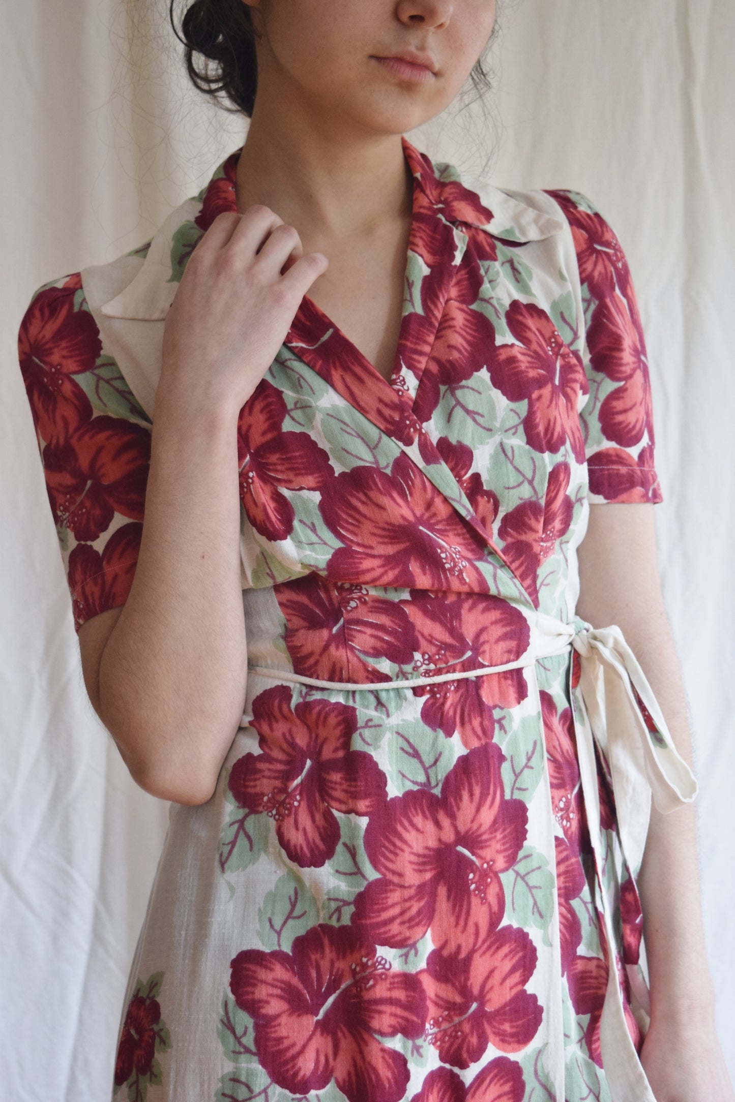 Early 1940s Hawaiian Print Floral Wrap Dress