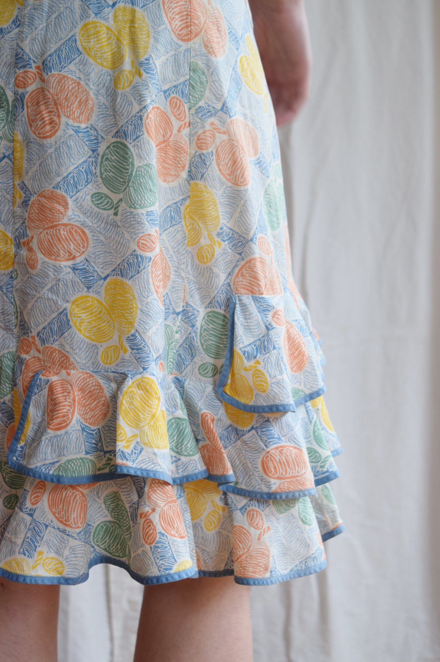 1930s Cotton Day Dress in an Abstract Citrus and Trellis Print | Vintage Lemon / Lime / Orange Novelty Print Dress